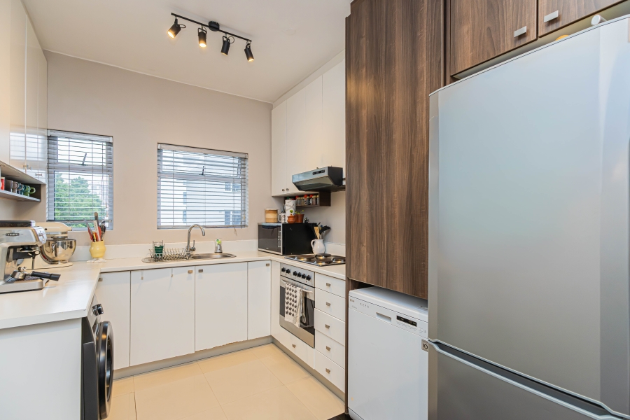 2 Bedroom Property for Sale in Sea Point Western Cape
